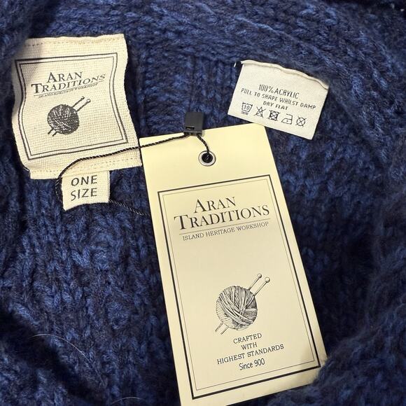 Aran Traditions Shawl Neck Cape Women’s One Size Navy Blue Cable Knit Poncho NEW - Picture 7 of 8